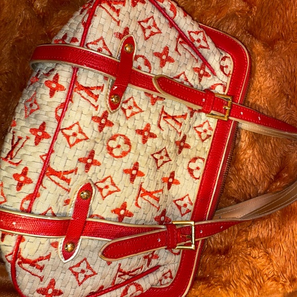 louis vuitton purse - Picture 2 of 4